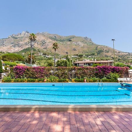Villetta Con Giardino Esclusivo Di 1000 Mq, Piscina, Tennis, Calcio, Bocce Forio  Екстер'єр фото