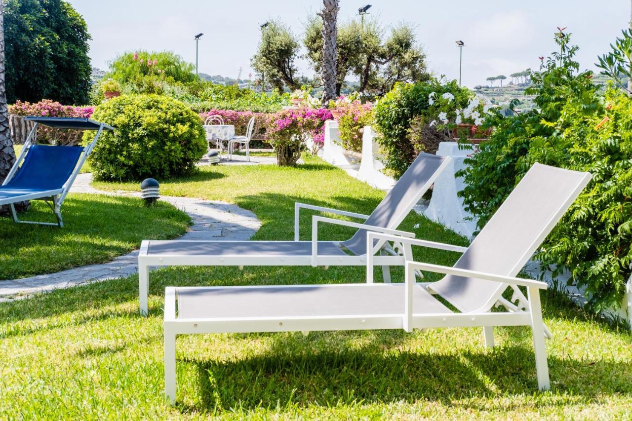 Villetta Con Giardino Esclusivo Di 1000 Mq, Piscina, Tennis, Calcio, Bocce Forio  Екстер'єр фото