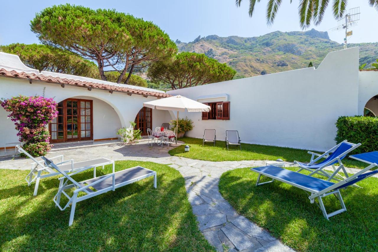 Villetta Con Giardino Esclusivo Di 1000 Mq, Piscina, Tennis, Calcio, Bocce Forio  Екстер'єр фото