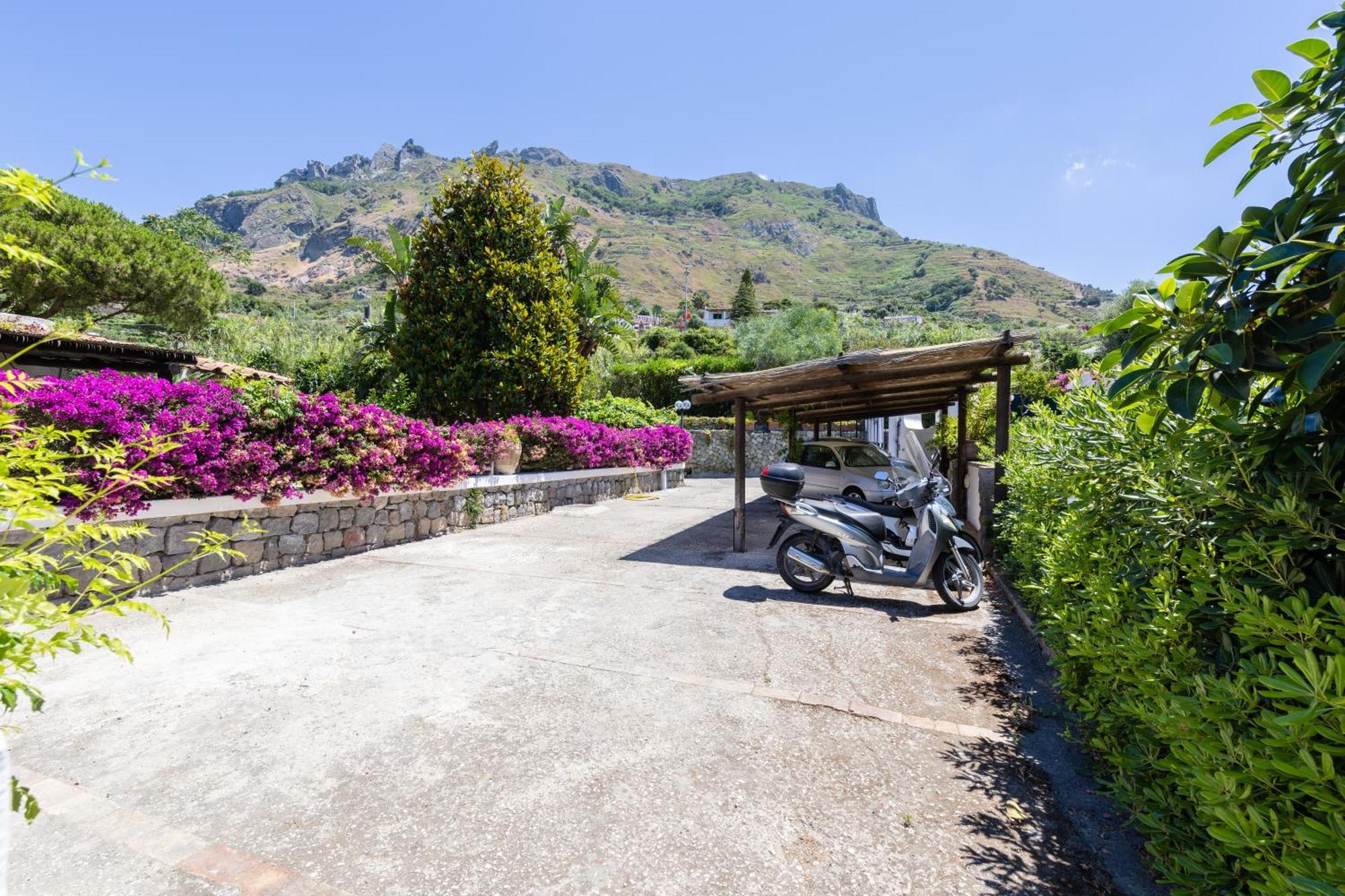 Villetta Con Giardino Esclusivo Di 1000 Mq, Piscina, Tennis, Calcio, Bocce Forio  Екстер'єр фото