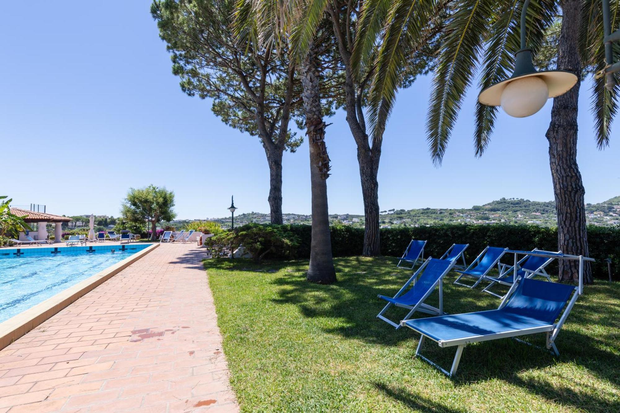 Villetta Con Giardino Esclusivo Di 1000 Mq, Piscina, Tennis, Calcio, Bocce Forio  Екстер'єр фото