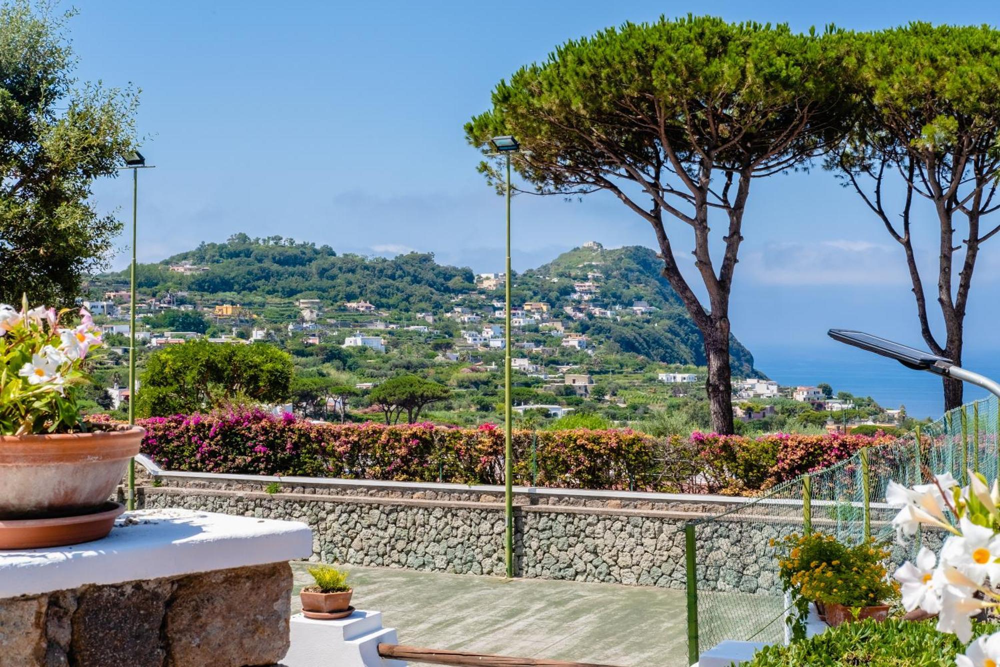 Villetta Con Giardino Esclusivo Di 1000 Mq, Piscina, Tennis, Calcio, Bocce Forio  Екстер'єр фото